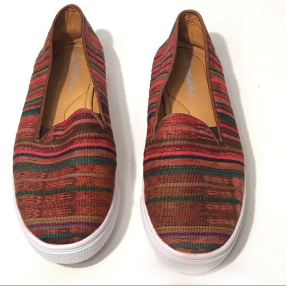 TEYSHA Handmade Adventure Shoes Aztec Woven - Picture 2 of 8